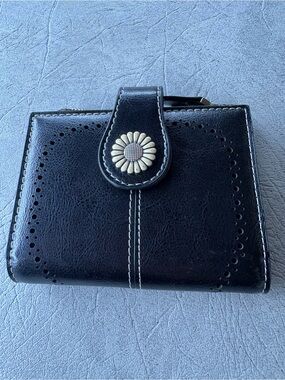 Senddfn Black Leather Daisy-Accent Snap Wallet - Women Bags